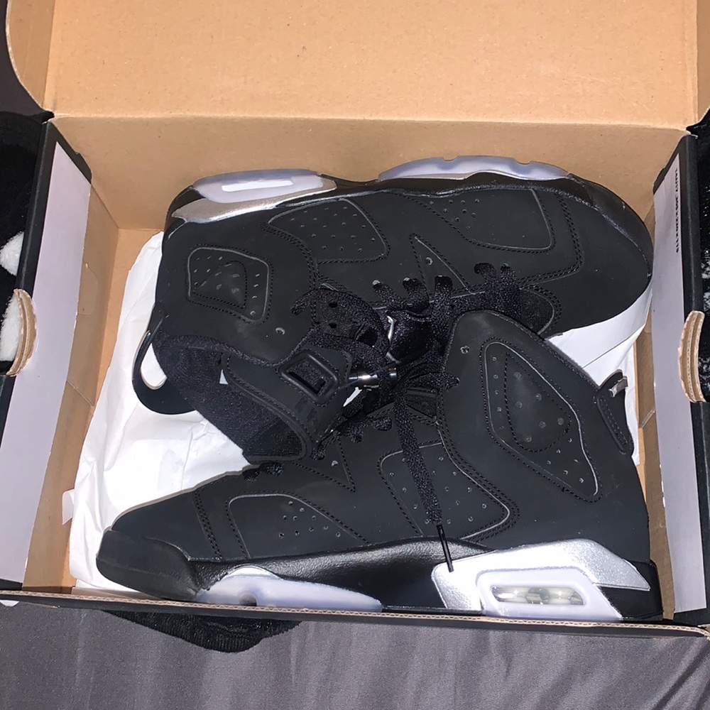 Jordan 6 “Chrome”